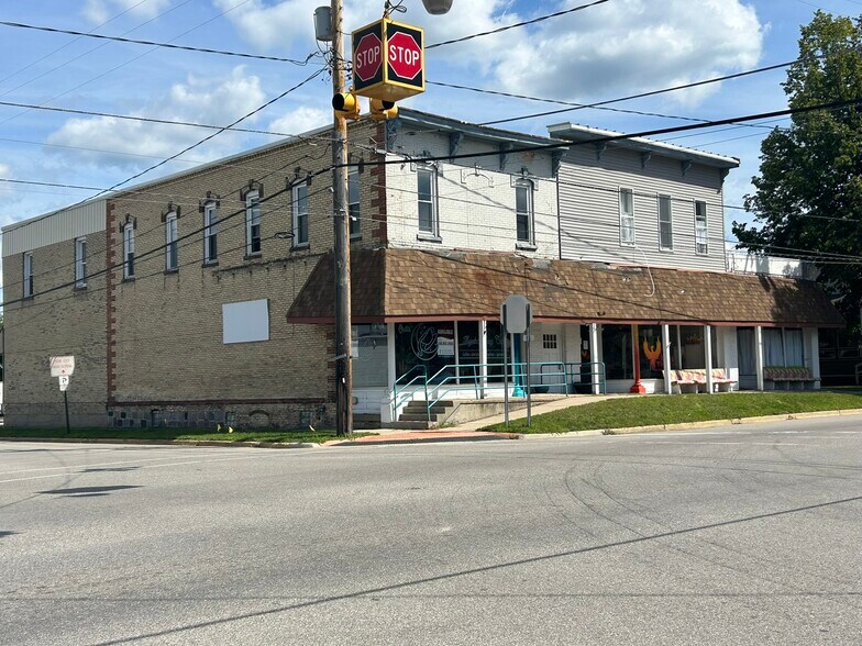 7 E Muskegon St, Kent City, MI à vendre - Photo du bâtiment - Image 2 de 13