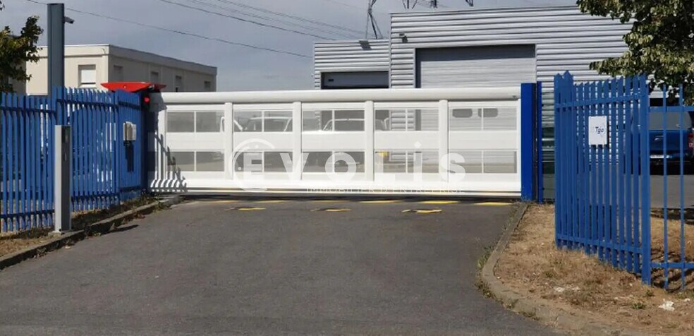 Bureau dans Marcoussis à louer - Photo du bâtiment - Image 2 de 18