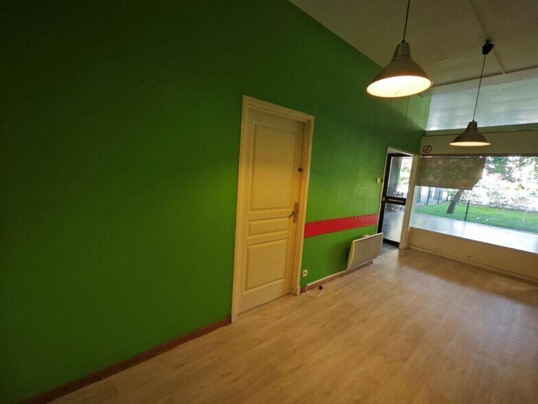 Avenue Robert Schuman, Mons-en-Baroeul for sale - Interior Photo - Image 3 of 11