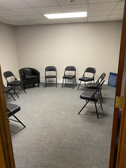 59 Broadway, Taunton, MA à louer - Photo intérieure - Image 2 de 20