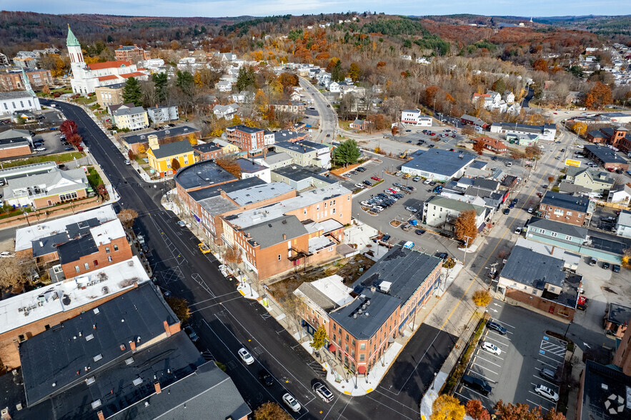 338-340 Main St, Southbridge, MA à louer - A rien - Image 3 de 5