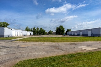 4540 Ray Boll Blvd, Columbus, IN à louer Photo intérieure- Image 2 de 3