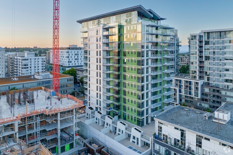 946 Johnson St, Victoria, BC for lease - Building Photo - Image 3 of 27