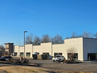 Plus de détails pour 1536 Winfield Dunn Pky, Sevierville, TN - Bureau/Commerce de détail, Commerce de détail à louer