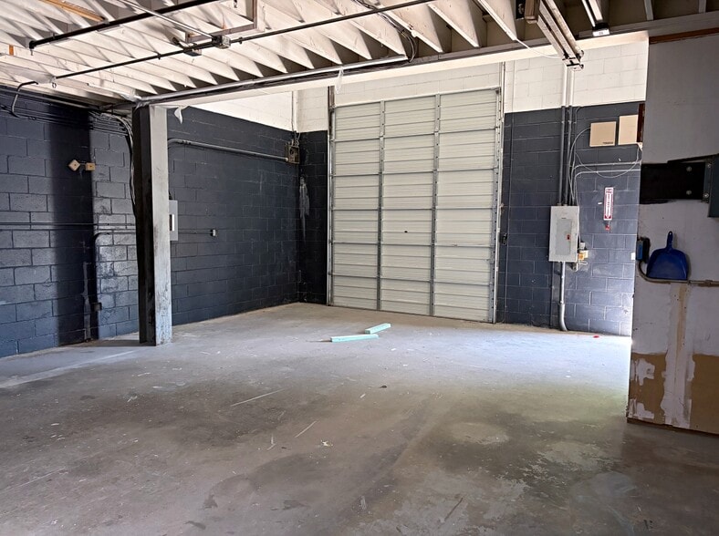 1 Presidential Way, Woburn, MA for lease - Building Photo - Image 3 of 9