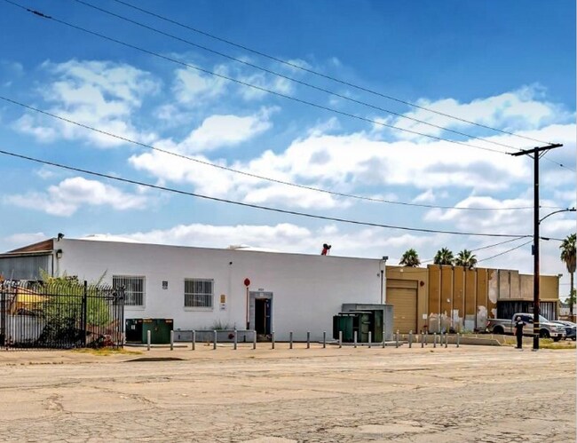 Plus de détails pour 11010-11020 Santa Fe Ave, Lynwood, CA - Industriel à louer