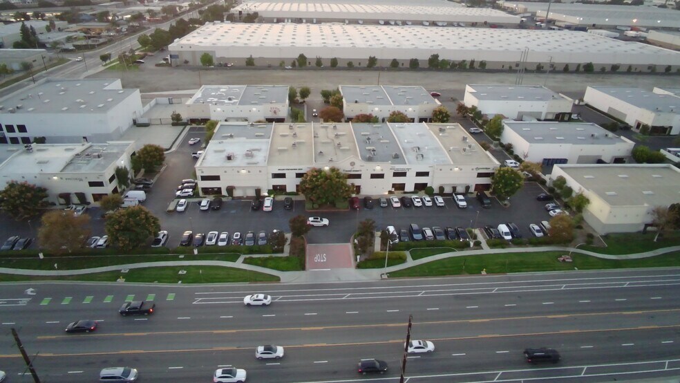 14820 Central Ave, Chino, CA à louer - Photo du bâtiment - Image 3 de 3