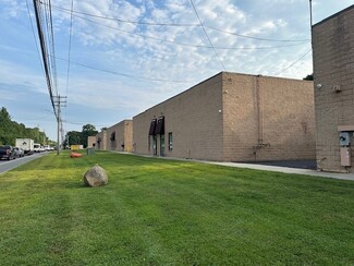 Plus de détails pour 1107 Station Rd, Bellport, NY - Industriel à louer