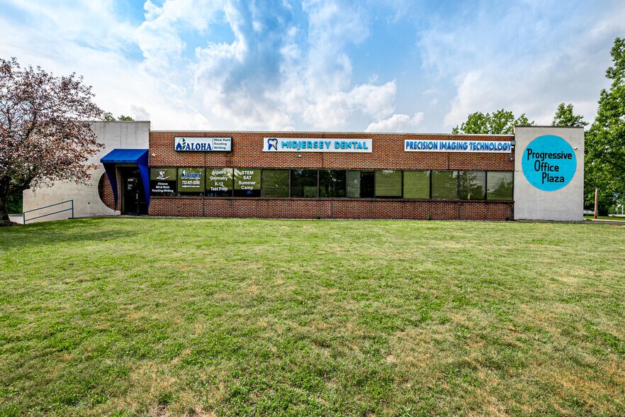 107 Cedar Grove Ln, Somerset, NJ for lease - Building Photo - Image 3 of 9