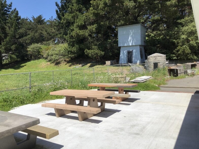 281 Fernbridge Dr, Fortuna, CA à vendre - Photo du bâtiment - Image 3 de 25