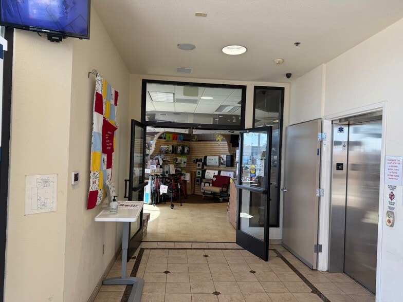 3725 Union Ave, San Jose, CA à louer - Photo du bâtiment - Image 2 de 10