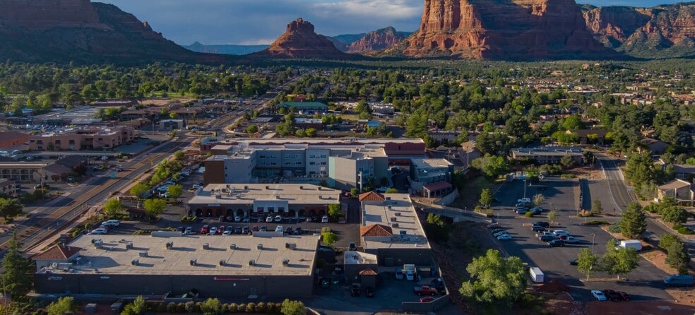 Sedona Vista Village Shopping Center portfolio of 4 properties for sale on LoopNet.ca - Building Photo - Image 1 of 12