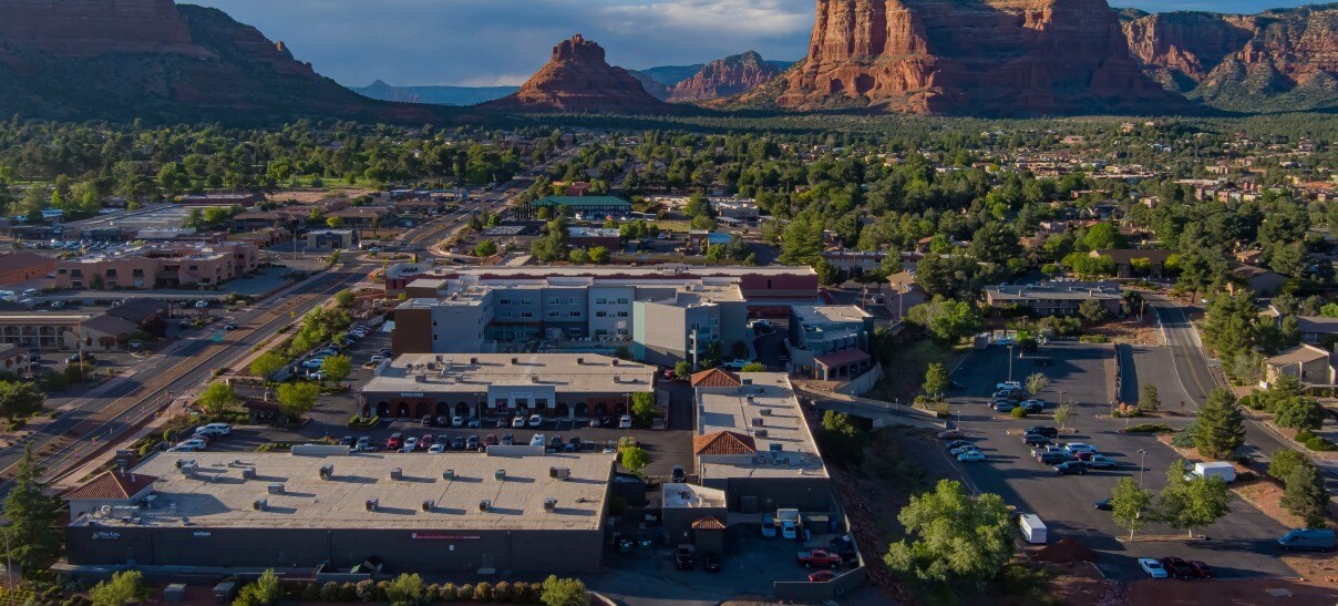 Sedona Vista Village Shopping Center portfolio of 4 properties for sale on LoopNet.ca Building Photo- Image 1 of 13