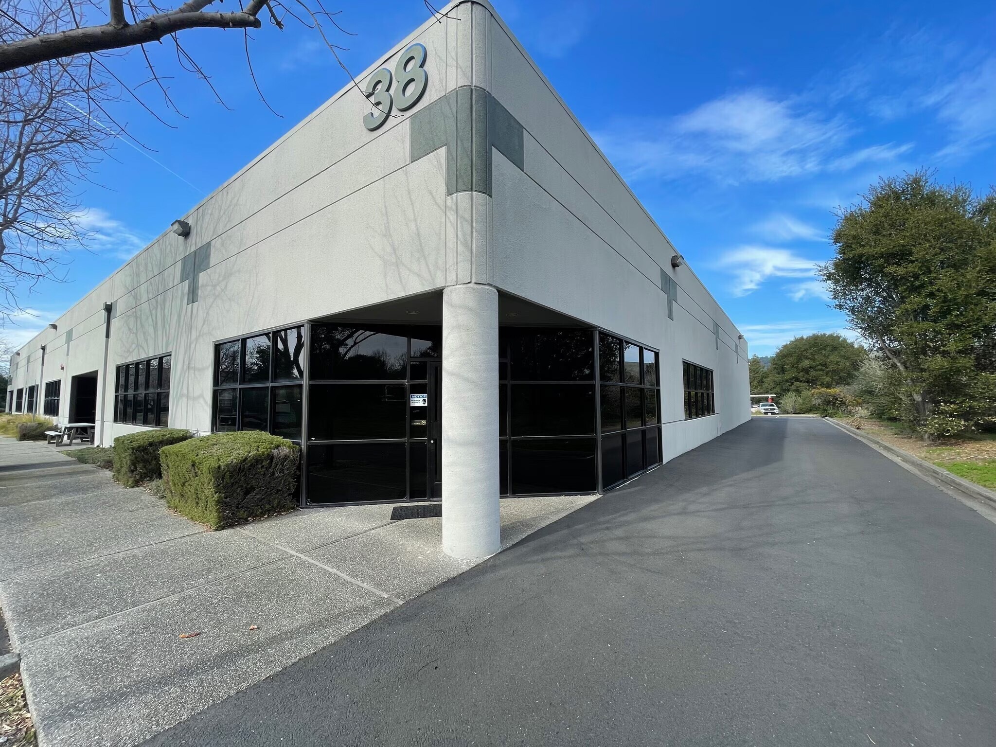 30-38 Executive Ct, Napa, CA à louer Photo du bâtiment- Image 1 de 12