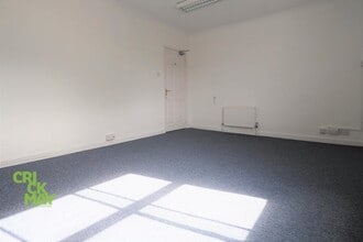 22 London Rd, Horsham à louer Photo intérieure- Image 1 de 4