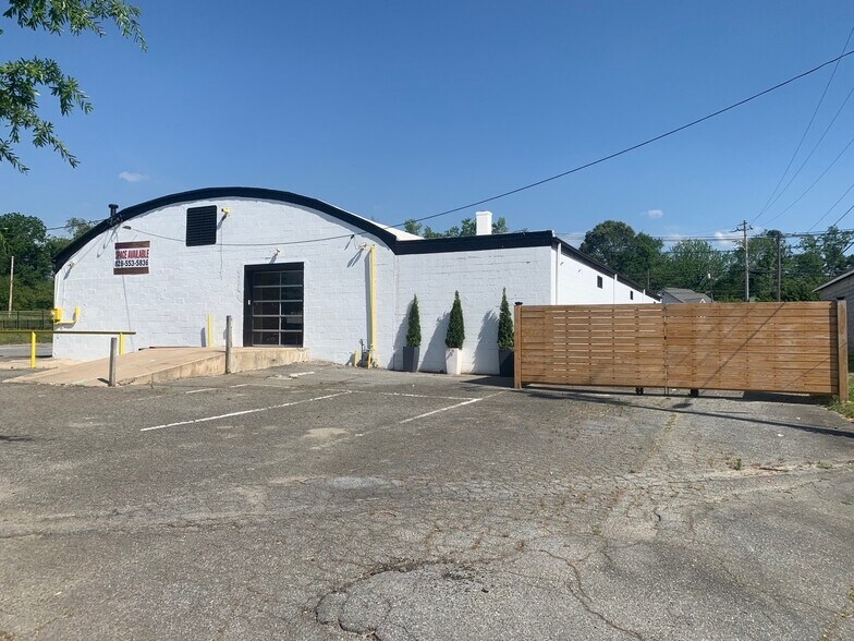 101 Old Hendersonville Hwy, Brevard, NC à vendre - Photo du bâtiment - Image 3 de 4