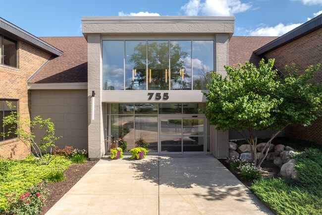 More details for 755 S Milwaukee Ave, Libertyville, IL - Office/Medical for Lease