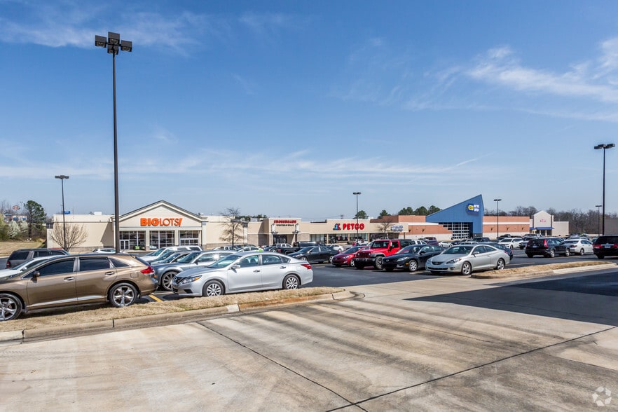 4201-4281 E McCain Blvd, North Little Rock, AR for lease - Primary Photo - Image 1 of 11