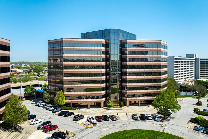 7300 W 110th St, Overland Park, KS à louer - Photo du bâtiment - Image 3 de 4