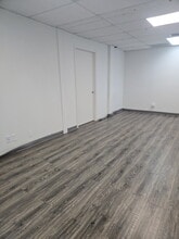 6405 NW 36th St, Miami, FL à louer Photo intérieure- Image 1 de 2