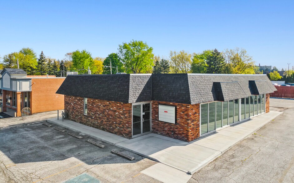 6699 W 130th St, Cleveland, OH for lease - Building Photo - Image 2 of 5