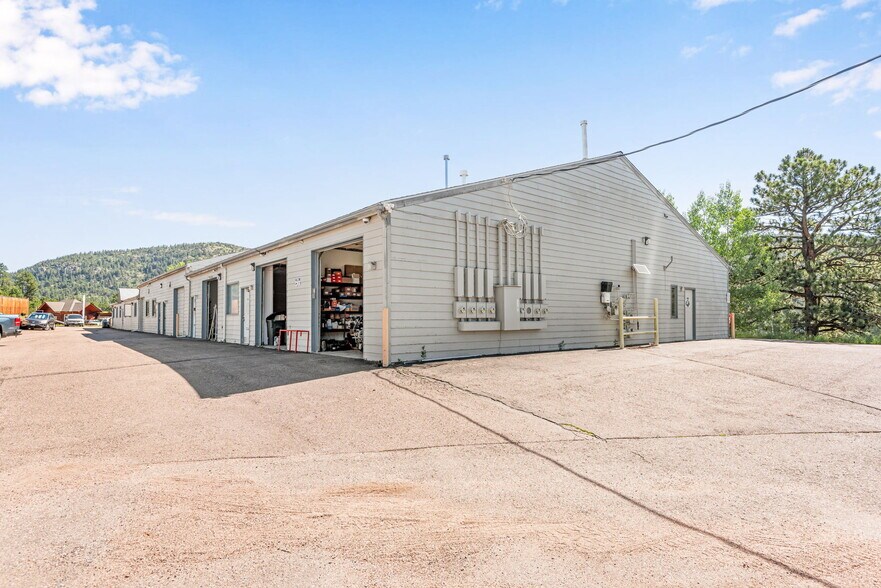 19336 Goddard Ranch Ct, Morrison, CO à vendre - Photo du bâtiment - Image 2 de 51