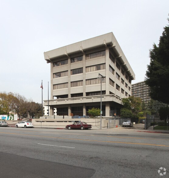 244 S San Pedro St, Los Angeles, CA à louer - Photo du bâtiment - Image 3 de 10