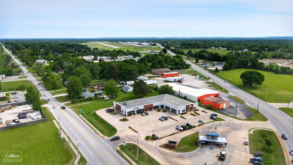 2511 N 2nd St, Rogers, AR à louer - Photo du bâtiment - Image 3 de 5