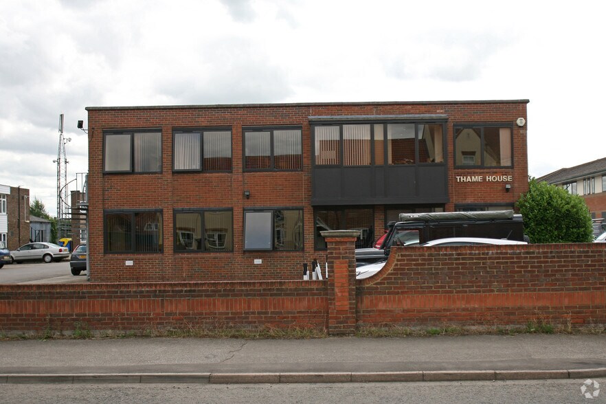 Thame Rd, Haddenham à louer - Photo du bâtiment - Image 2 de 7