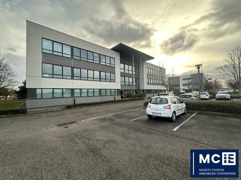Office in Schiltigheim for lease - Building Photo - Image 1 of 7