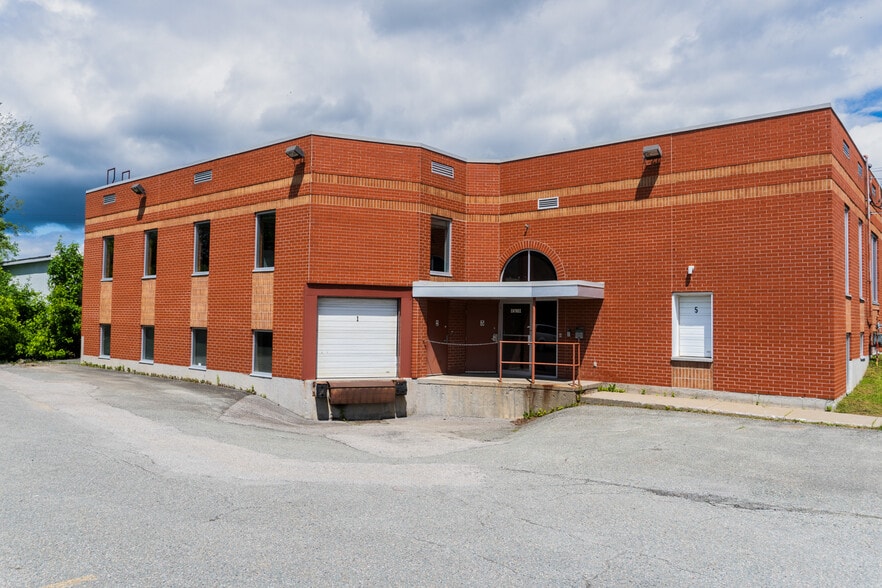 786 St King E, Sherbrooke, QC à vendre - Photo du bâtiment - Image 2 de 38