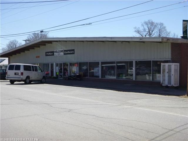 10 Main St, Phillips, ME à vendre - Photo principale - Image 1 de 12