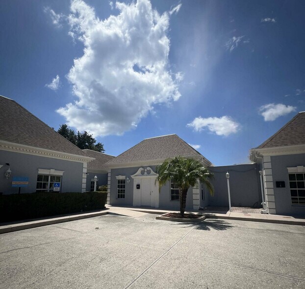 205 Montgomery Ave, Sarasota, FL à vendre - Photo du bâtiment - Image 2 de 8