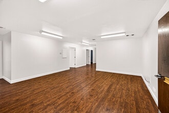 572 Rio Lindo Ave, Chico, CA for lease Interior Photo- Image 2 of 9
