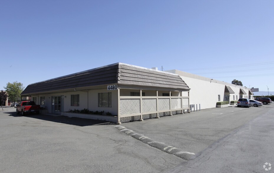 4480 Enterprise St, Fremont, CA à louer - Photo du bâtiment - Image 2 de 11