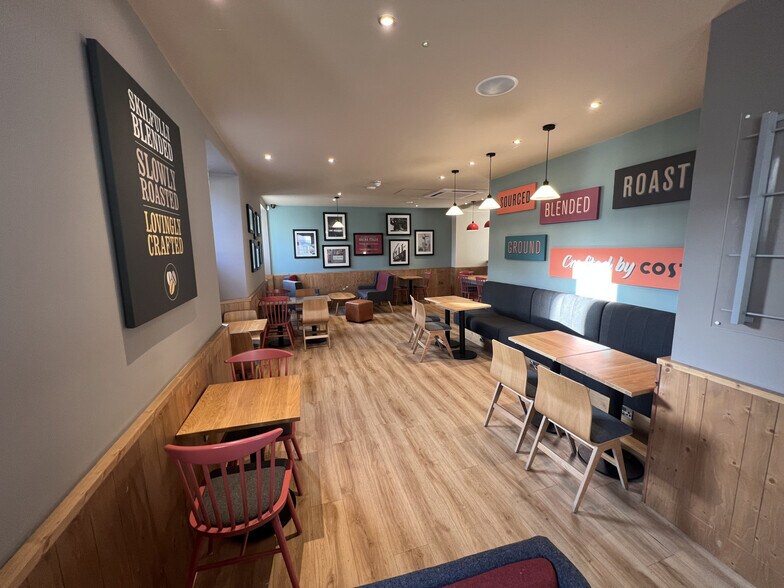 8-10 Henderson St, Bridge Of Allan à louer - Photo intérieure - Image 3 de 5