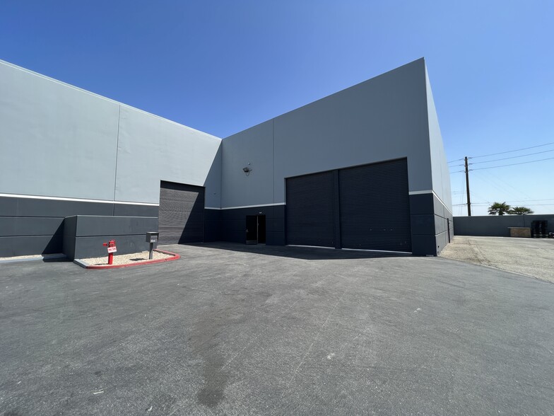 15650 El Prado Rd, Chino, CA for lease - Building Photo - Image 3 of 30