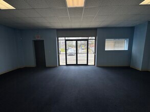 4566 Lewis Rd, Stone Mountain, GA for lease Interior Photo- Image 2 of 8