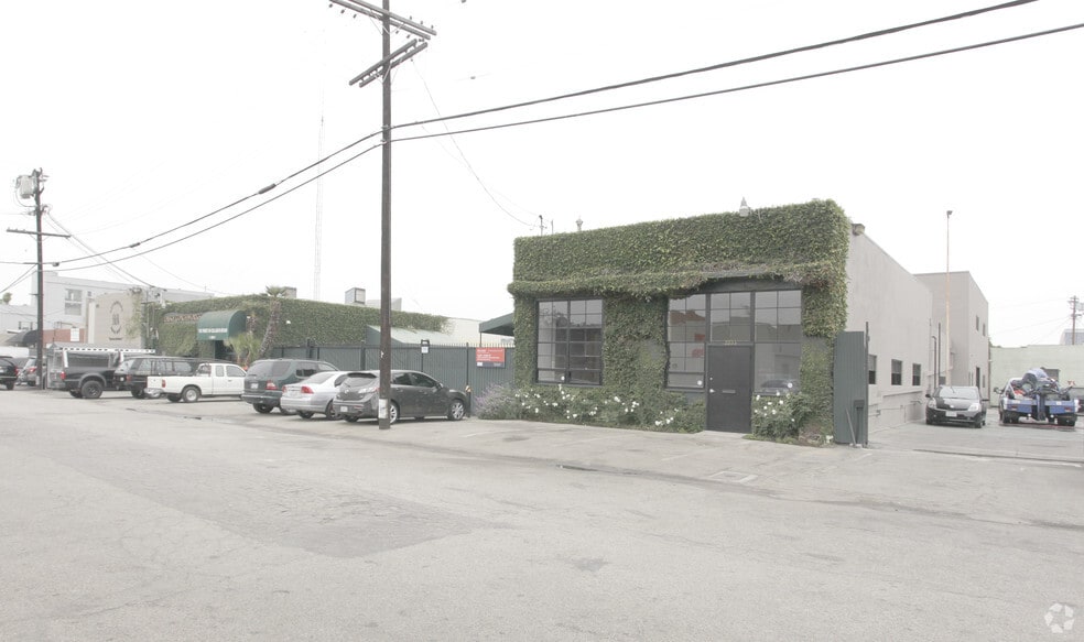 2233-2241 Federal Ave, Los Angeles, CA à vendre - Photo principale - Image 1 de 2