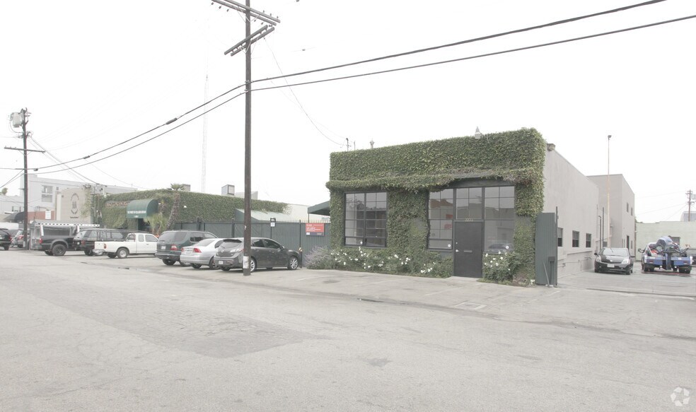 2233-2241 Federal Ave, Los Angeles, CA for sale - Primary Photo - Image 1 of 2