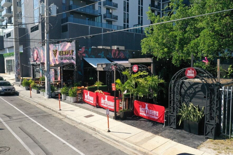 153 NW 24th St, Miami, FL à vendre - Photo du bâtiment - Image 2 de 7