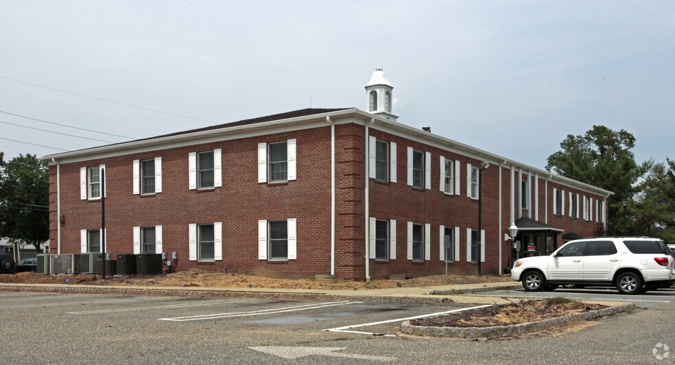 296 Summerhill Rd, Spotswood, NJ à louer - Photo du bâtiment - Image 3 de 4