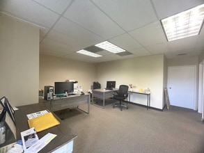 222 N Mountain Ave, Upland, CA à louer Photo intérieure- Image 2 de 10