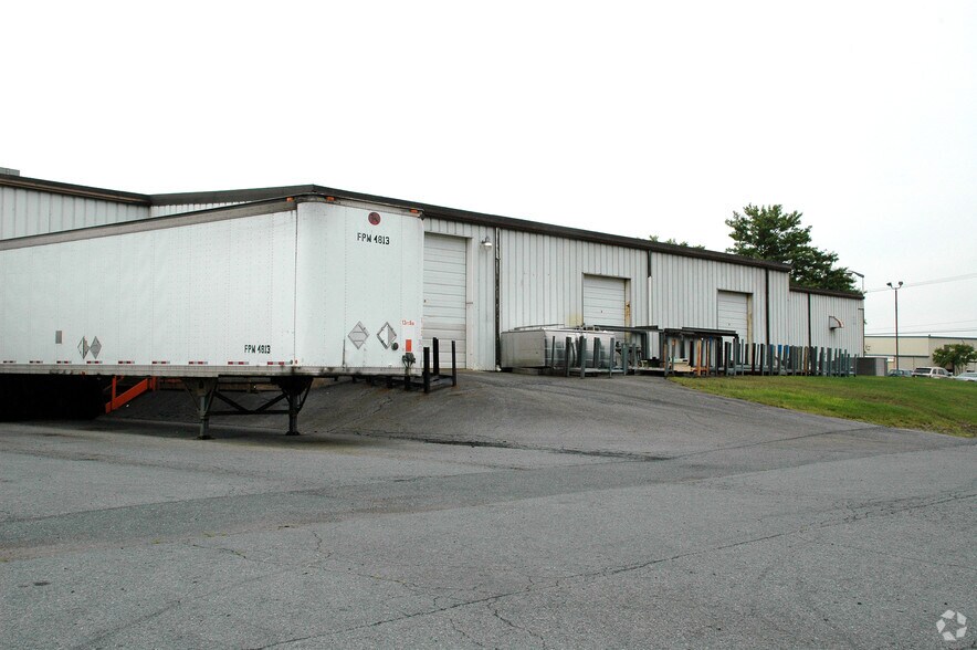 600 Valley Rd, Hamburg, PA à vendre - Photo du bâtiment - Image 3 de 12