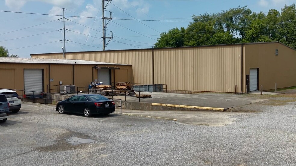 2325 Highway 411 N, Etowah, TN for lease - Commercial Listing Video - Image 2 of 5