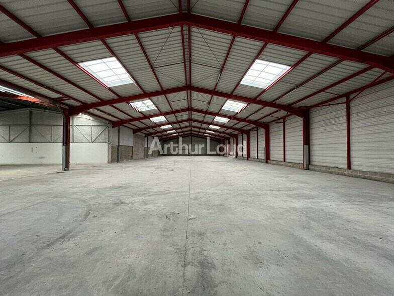 Industrial in Reims for lease - Interior Photo - Image 2 of 6