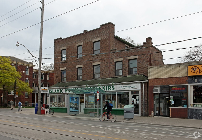 1395 Gerrard St E, Toronto, ON à vendre - Photo du bâtiment - Image 2 de 6