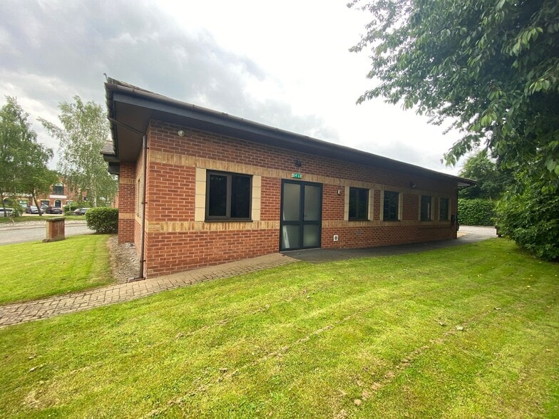 1A Ellice Way, Wrexham for lease - Building Photo - Image 2 of 2