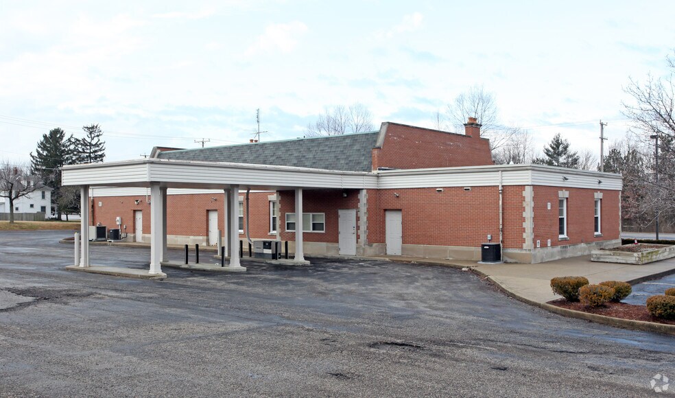 39 Green Meadows Dr S, Lewis Center, OH à vendre - Photo du bâtiment - Image 2 de 3