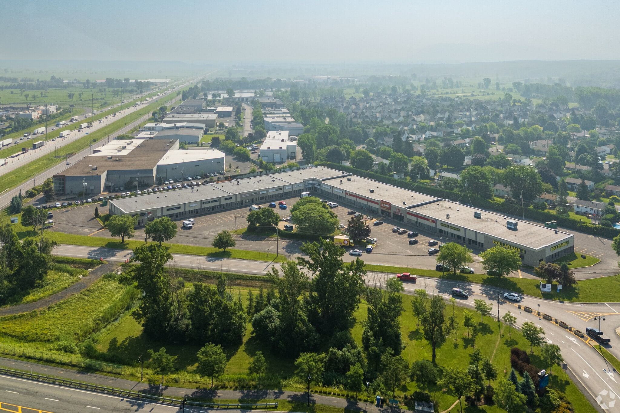 1999 Rue Nobel, Sainte-julie, QC à louer Photo principale- Image 1 de 6